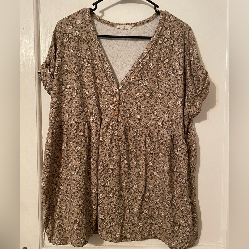 Flowery summer top